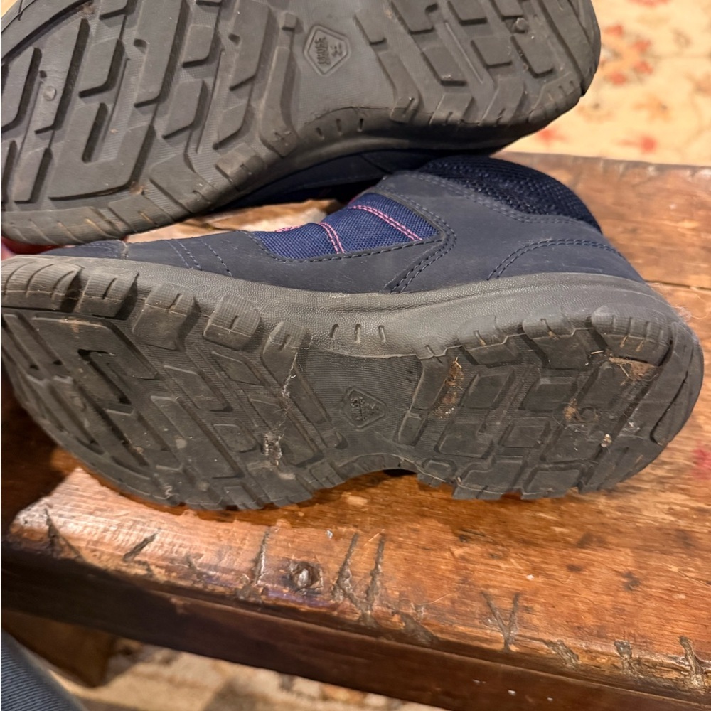 Quechua Navy and Pink Kids High-Top Sneakers - Picture 3 of 4